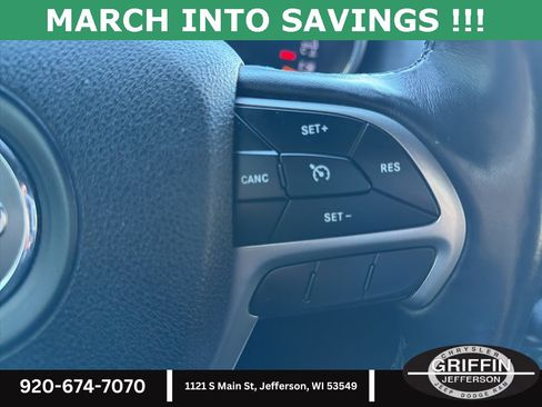 Used 2018 Jeep Grand Cherokee Limited image 27