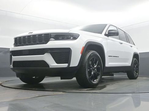 New 2026 Jeep Grand Cherokee Laredo image 46