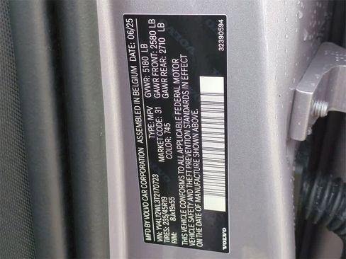 New 2026 Volvo V60 B5 Cross Country Ultra w/ Protection Package Premier image 36