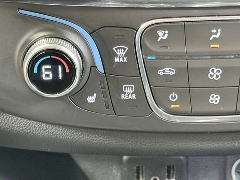 Used 2019 Chevrolet Traverse LT w/ LT Premium Package FWD image 52