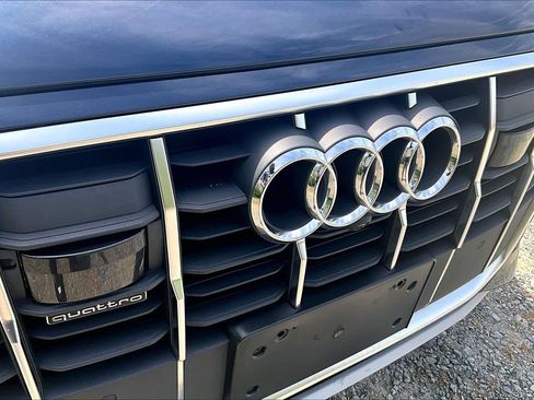 Used 2023 Audi Q7 3.0T Premium Plus w/ Premium Plus Package AWD/4WD image 30
