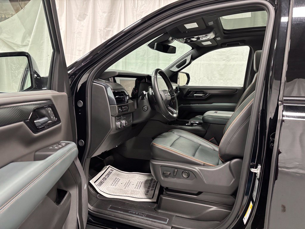 Used 2026 GMC Yukon XL AT4 AWD/4WD image 10