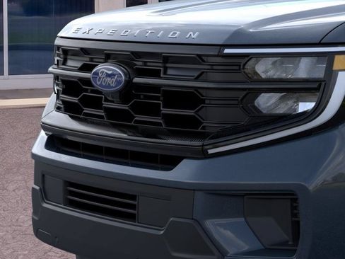 New 2026 Ford Expedition Active AWD/4WD image 18