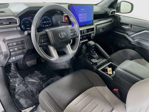 Used 2024 Toyota Tacoma TRD Off-Road AWD/4WD image 9