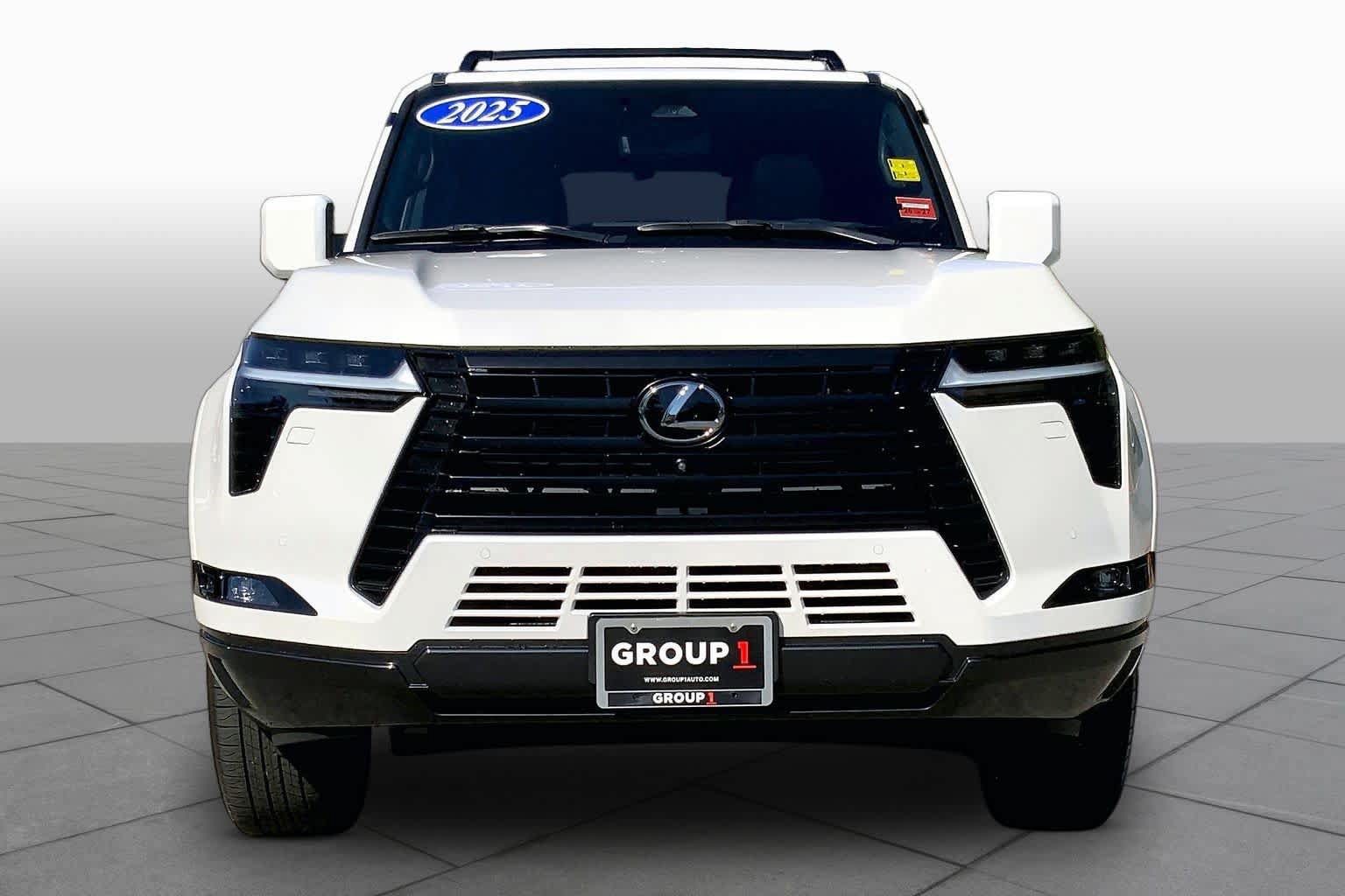Used 2025 Lexus GX 550 w/ Accessory Package (2T) AWD/4WD image 4