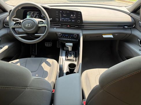 New 2026 Hyundai Elantra Sport FWD image 21