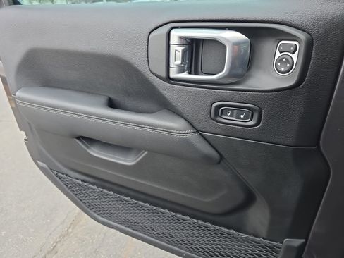 Used 2022 Jeep Gladiator Rubicon w/ LED Lighting Group image 25