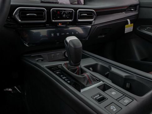 New 2026 Nissan Sentra SR w/ Floor Mat Package FWD image 30