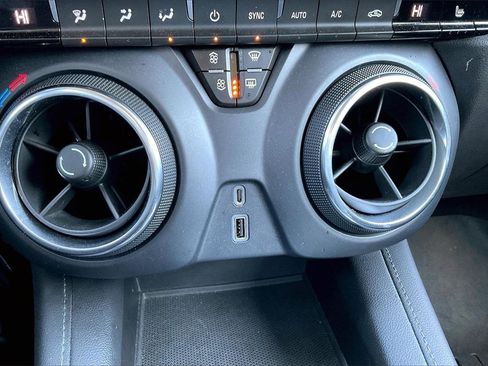 Used 2020 Chevrolet Blazer LT image 18