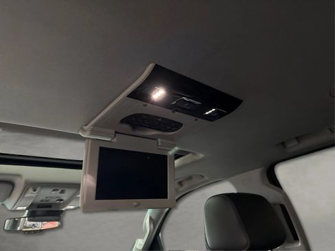 Used 2019 GMC Yukon XL Denali w/ Denali Ultimate Package RWD image 39