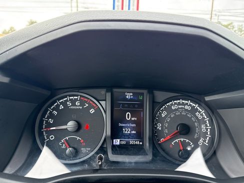 Used 2022 Toyota Tacoma SR image 28