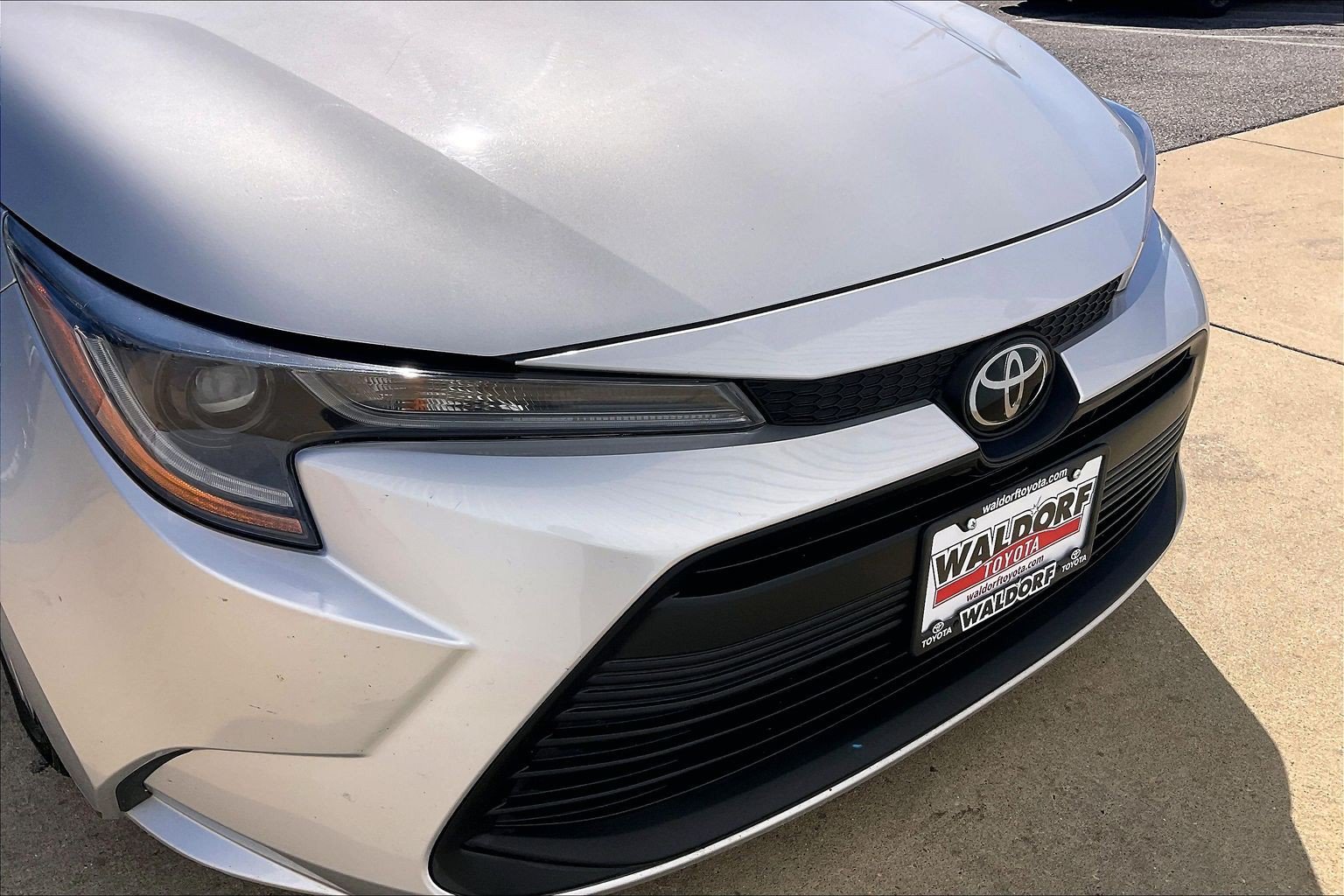 Used 2024 Toyota Corolla LE FWD image 34