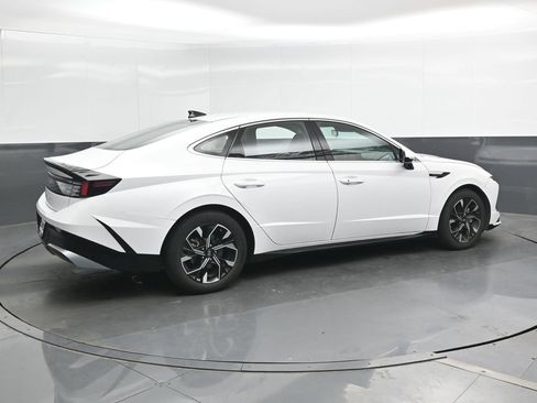 Used 2025 Hyundai Sonata SEL FWD image 3