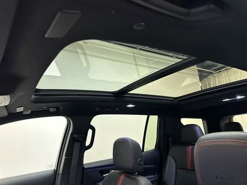 Used 2024 Chevrolet Traverse RS w/ LPO, Floor Liner Package AWD/4WD image 5