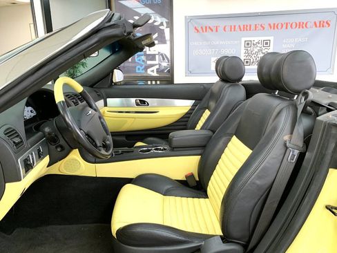 Used 2002 Ford Thunderbird Deluxe image 11