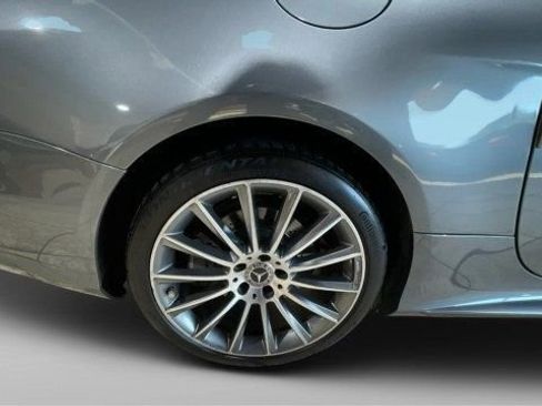 Used 2018 Mercedes-Benz SL 550 image 18