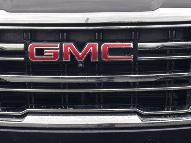Used 2022 GMC Yukon SLT w/ SLT Premium Package AWD/4WD image 3