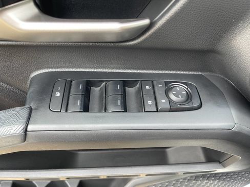 Used 2024 Toyota Tacoma TRD Sport AWD/4WD image 12
