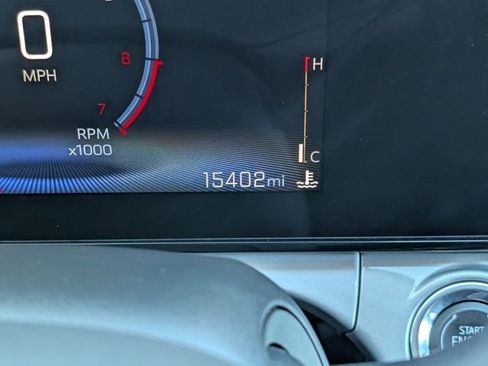 Used 2025 Chevrolet Trax LT w/ LT Convenience Package image 14