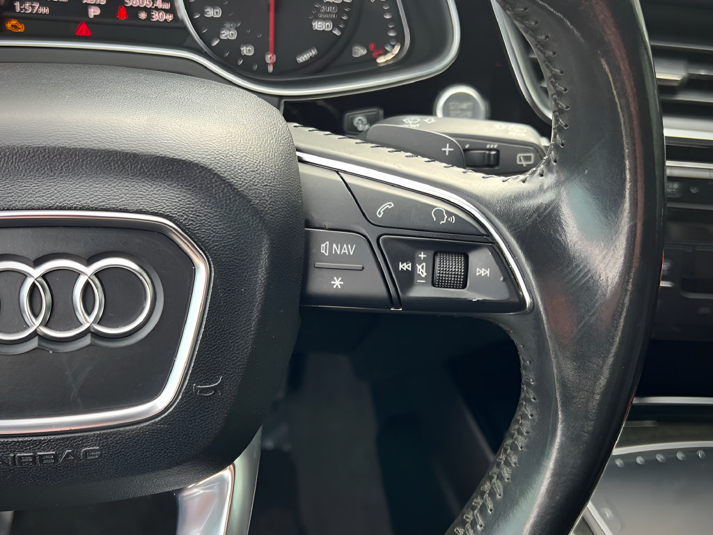 Used 2017 Audi Q7 3.0T Premium AWD/4WD image 37