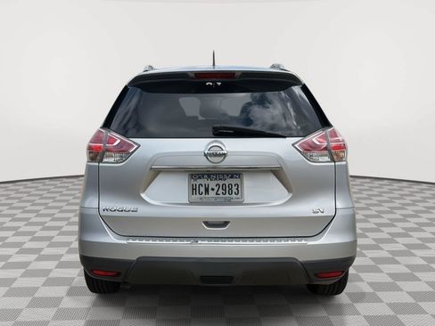 Used 2016 Nissan Rogue SV w/ SV Premium Package FWD image 3