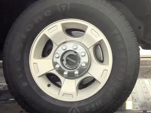 Used 2015 Ford F350 XLT image 7