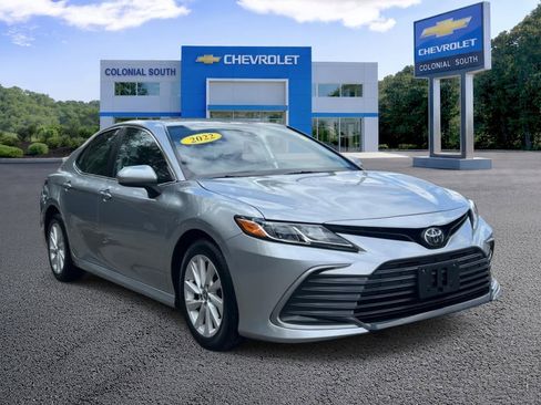 Used 2022 Toyota Camry LE image 8