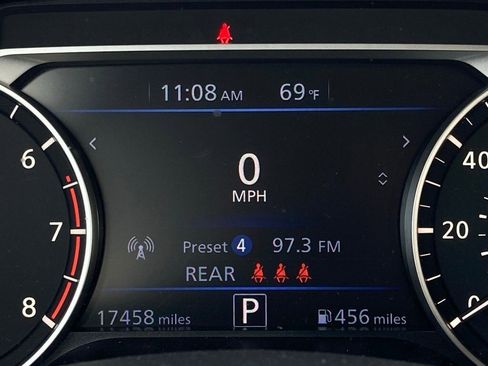 Used 2025 Nissan Altima 2.5 SV image 17