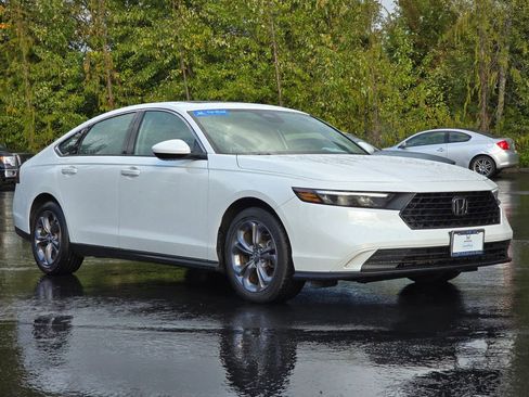 Used 2024 Honda Accord EX image 3