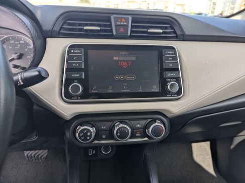 Used 2021 Nissan Versa SV FWD image 15