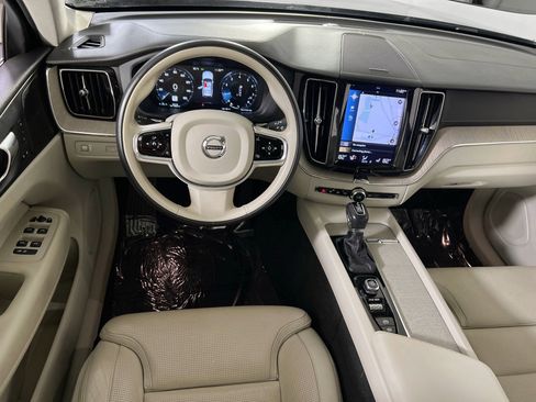 Used 2021 Volvo XC60 T5 Inscription image 23