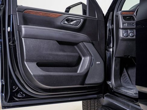 Used 2023 Chevrolet Tahoe High Country w/ Advanced Technology Package image 28