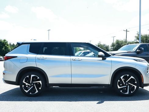 Used 2024 Mitsubishi Outlander SE FWD image 4