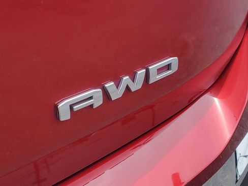 Used 2023 GMC Terrain SLT AWD/4WD image 10