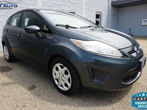 Used 2011 Ford Fiesta SE FWD image 1
