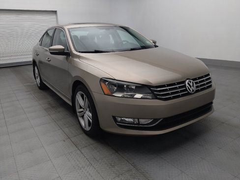 Used 2015 Volkswagen Passat 1.8T SEL Premium FWD image 14