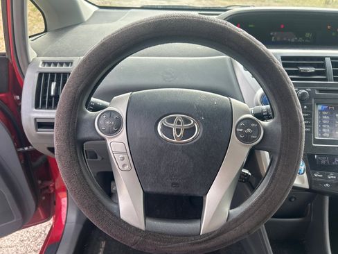 Used 2014 Toyota Prius V Two image 9