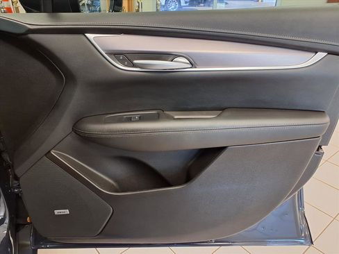 Certified 2024 Cadillac XT5 Luxury image 12