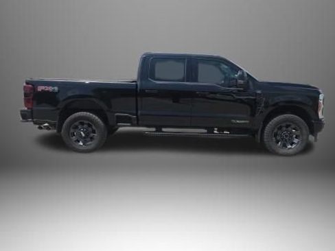 Used 2023 Ford F250 Lariat w/ Lariat Ultimate Package AWD/4WD image 3