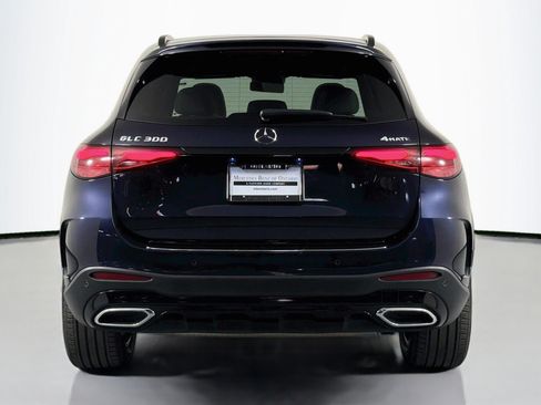 Used 2023 Mercedes-Benz GLC 300 4MATIC image 3