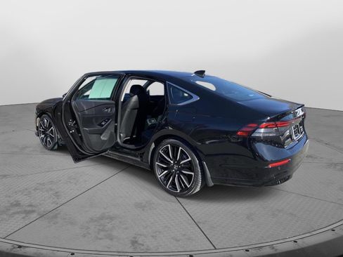 Used 2023 Honda Accord Touring image 38