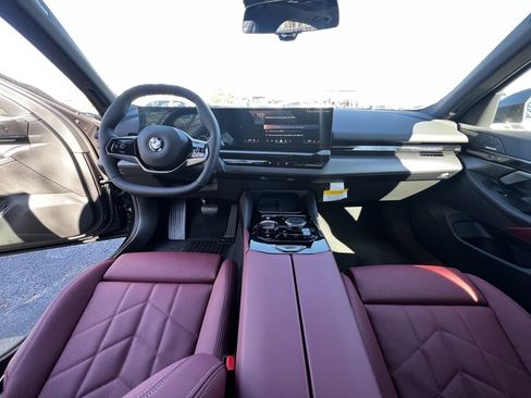 Used 2025 BMW 530i image 10