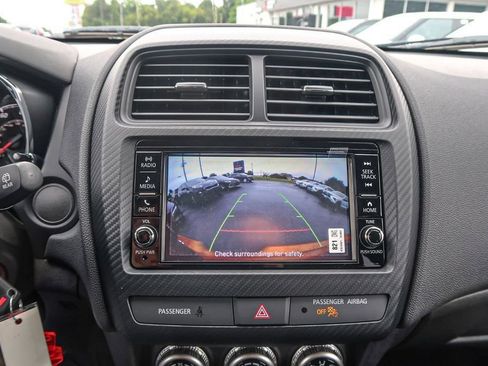 Used 2025 Mitsubishi Outlander Sport ES AWD/4WD image 30
