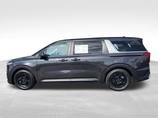 Used 2025 Kia Carnival FWD video 2