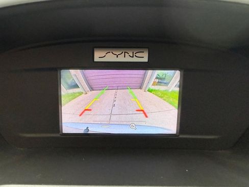 Used 2017 Ford C-MAX Energi SE w/ Equipment Group 402A FWD image 17