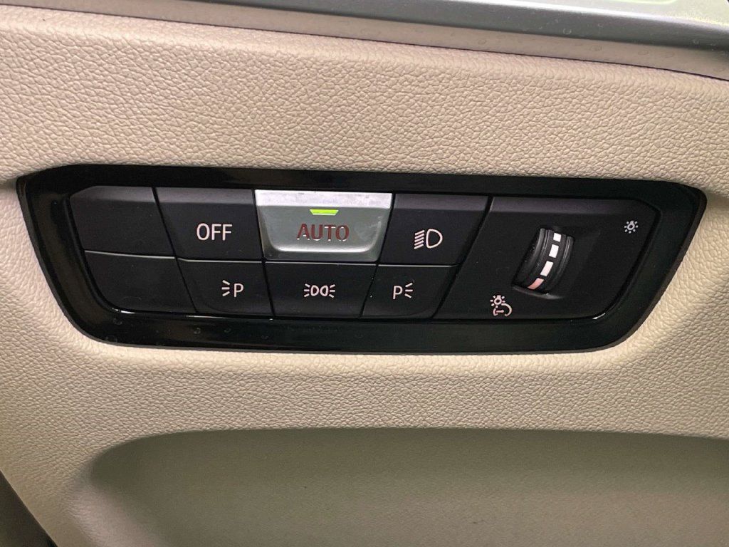 Used 2025 BMW i4 xDrive40i w/ Premium Package AWD/4WD image 32