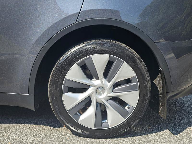 Used 2023 Tesla Model Y Long Range AWD/4WD image 19