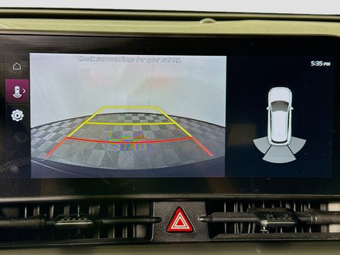 Used 2023 Kia Sportage EX image 19