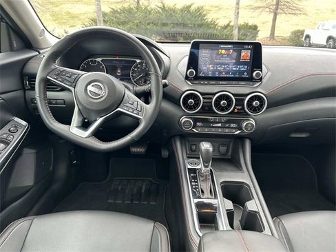 Used 2025 Nissan Sentra SR w/ SR Premium Package image 14