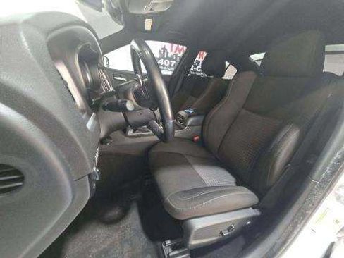 Used 2022 Dodge Charger GT RWD image 3